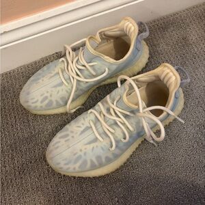 Yeezy Athletic Shoes mono ice